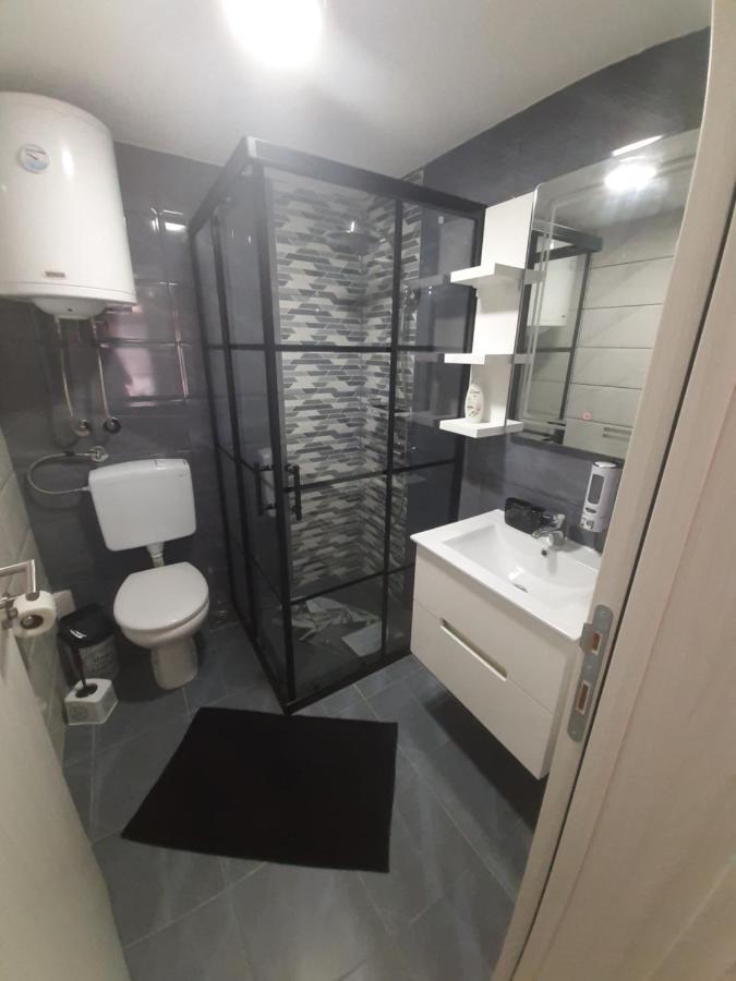 Adrijana 2 Apartmani Vrnjačka Banja Eksteriør billede